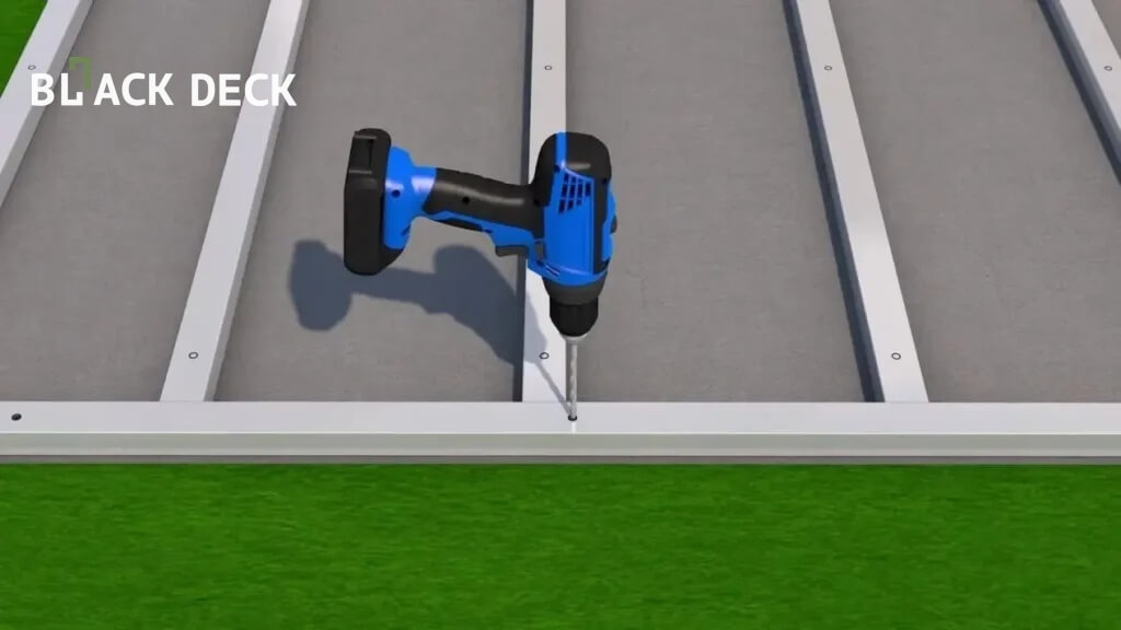 kak-ustanovit-terrasnuyu-dosku-iz-dpk-5 (1).jpg