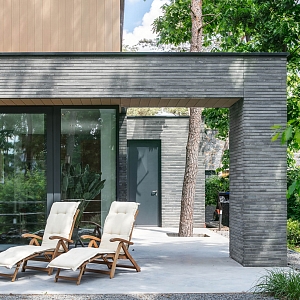 Элитный фасад из полнотелой террасной доски ДПК BAMBERG Lebanese Cedar